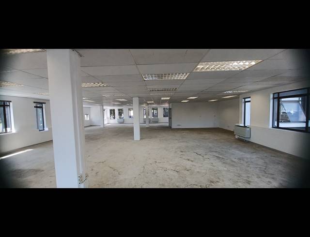 267M² OFFICE TO LET IN HYDE PARK